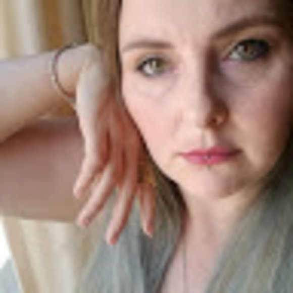 Meet your Posher, Cassandra - Picture 1 of 1